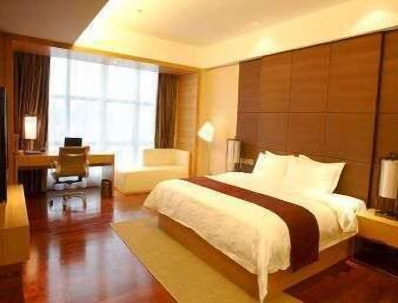 Shenzhen Ramada Plaza, North Railway Station Hotel Exterior photo
