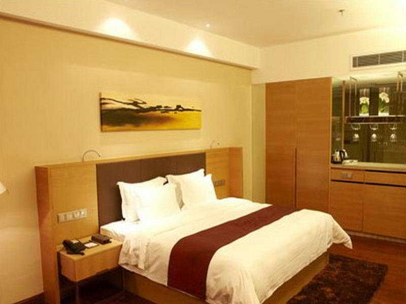 Shenzhen Ramada Plaza, North Railway Station Hotel Exterior photo
